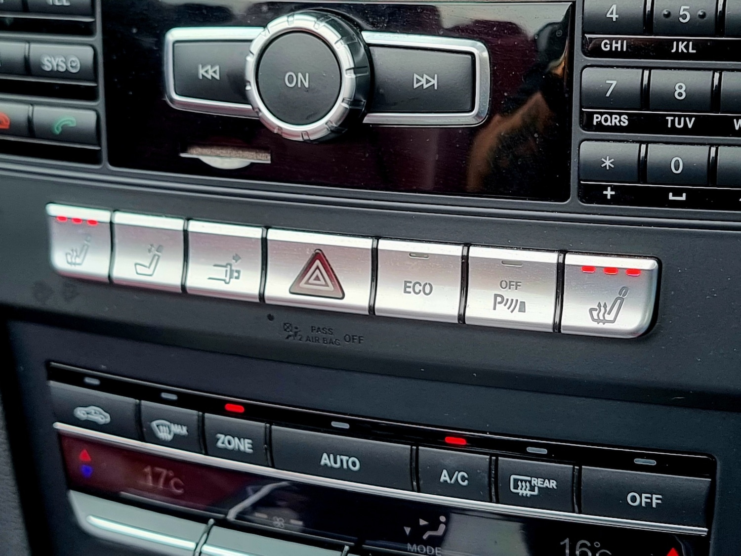 Used Mercedes-Benz E Class 2013 for sale - 76613522: Photo 24