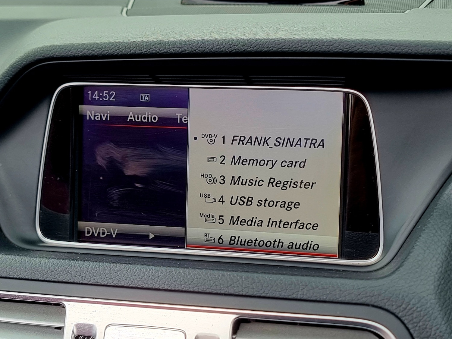 Used Mercedes-Benz E Class 2013 for sale - 76613522: Photo 32