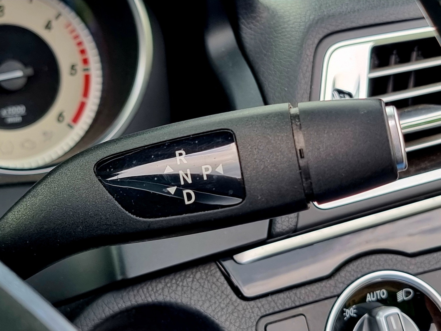 Used Mercedes-Benz E Class 2013 for sale - 76613522: Photo 34