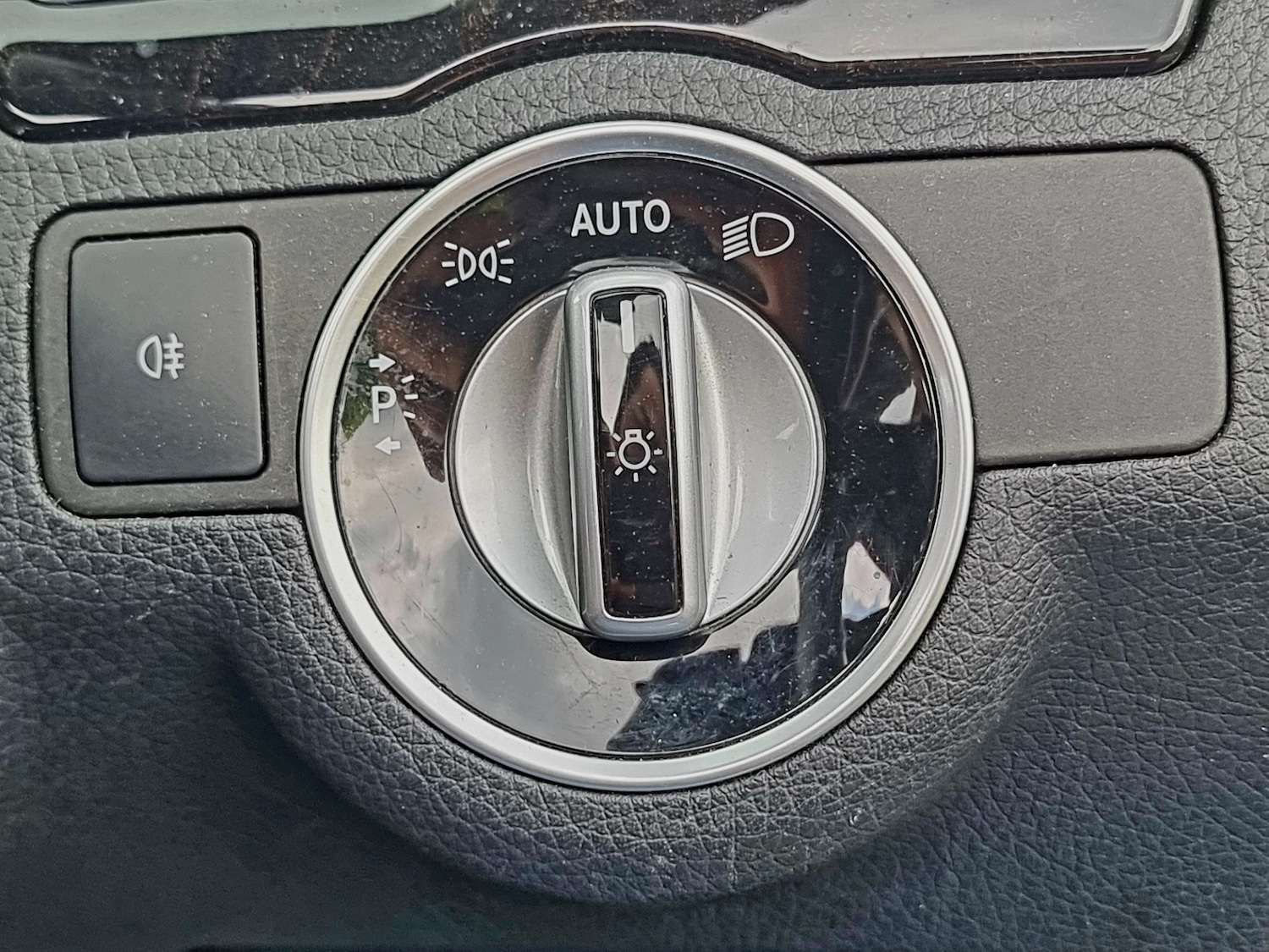 Used Mercedes-Benz E Class 2013 for sale - 76613522: Photo 35