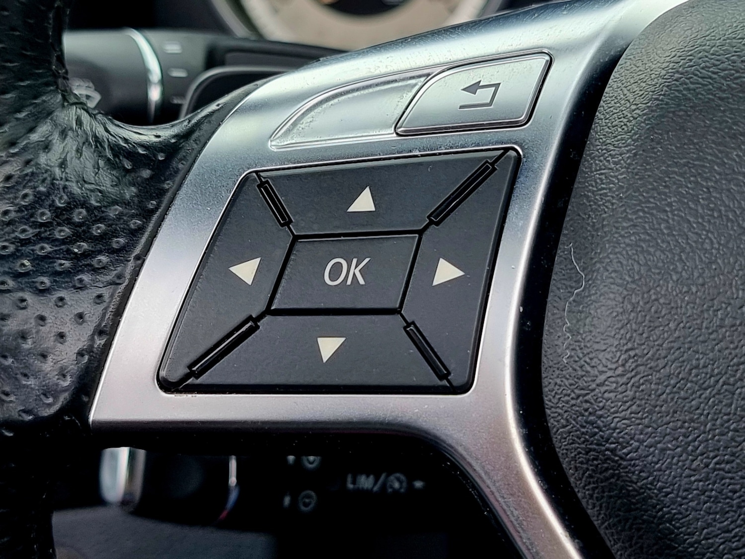 Used Mercedes-Benz E Class 2013 for sale - 76613522: Photo 36