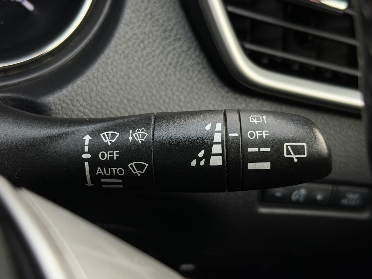 Used Nissan X-Trail 2015 for sale - 77248172: Photo 38