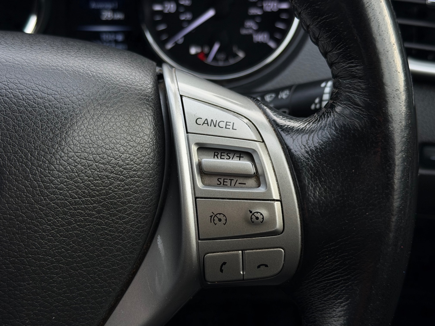 Used Nissan X-Trail 2015 for sale - 77248172: Photo 40