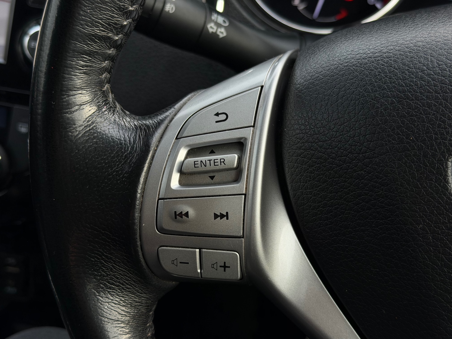 Used Nissan X-Trail 2015 for sale - 77248172: Photo 41