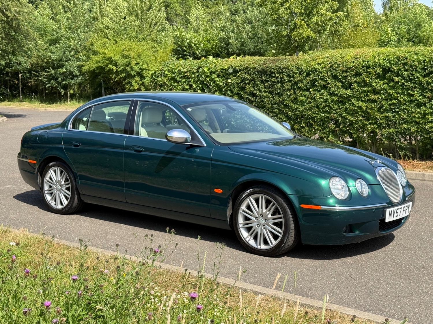 Used Jaguar S-Type 2007 for sale - 76619574: Photo 1