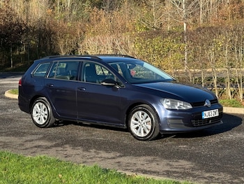 Volkswagen - Golf