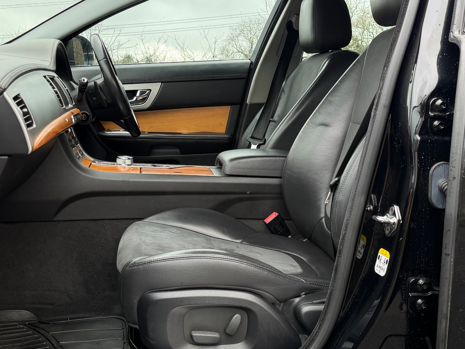 Used Jaguar XF 2012 for sale - 77475648: Photo 15