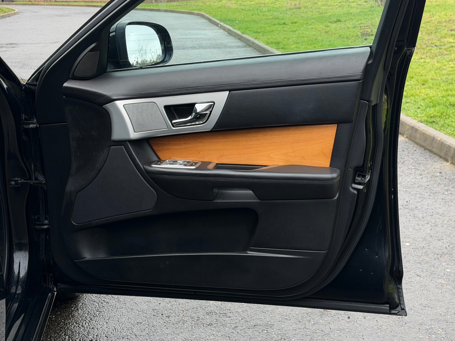 Used Jaguar XF 2012 for sale - 77475648: Photo 29