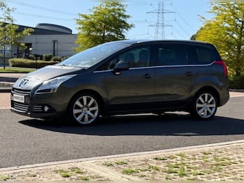 Used Peugeot 5008 2013 for sale - 79750412: Photo