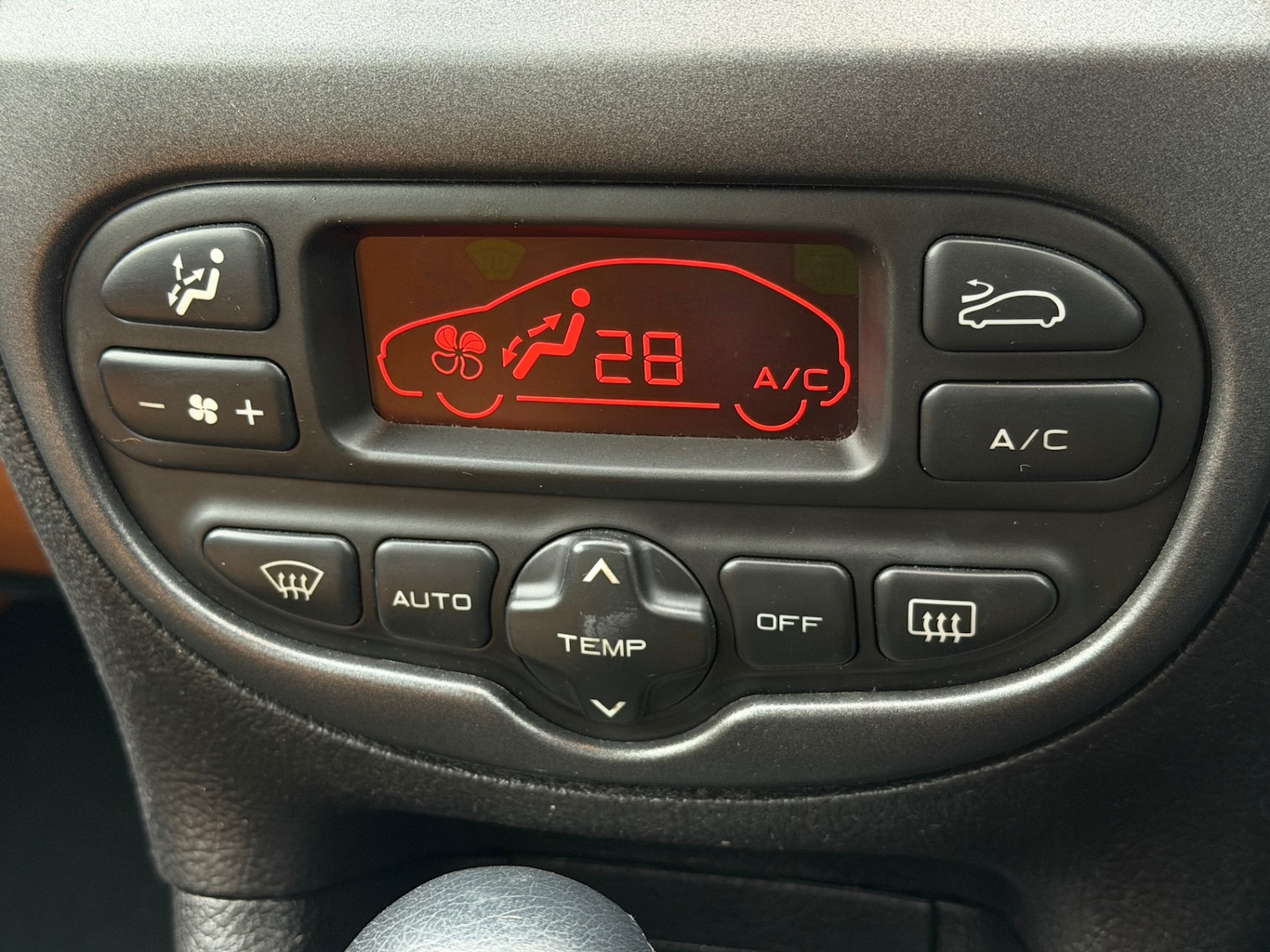 Used Peugeot 206 2002 for sale - 77062119: Photo 19