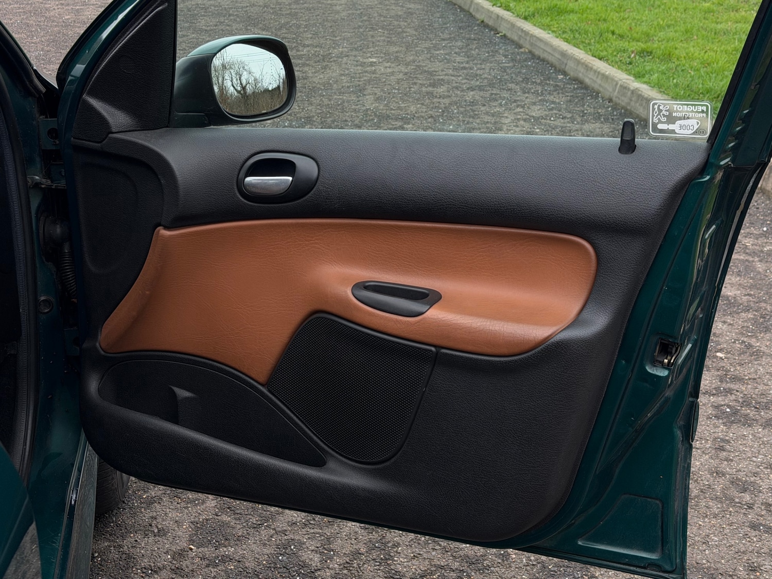 Used Peugeot 206 2002 for sale - 77062119: Photo 27