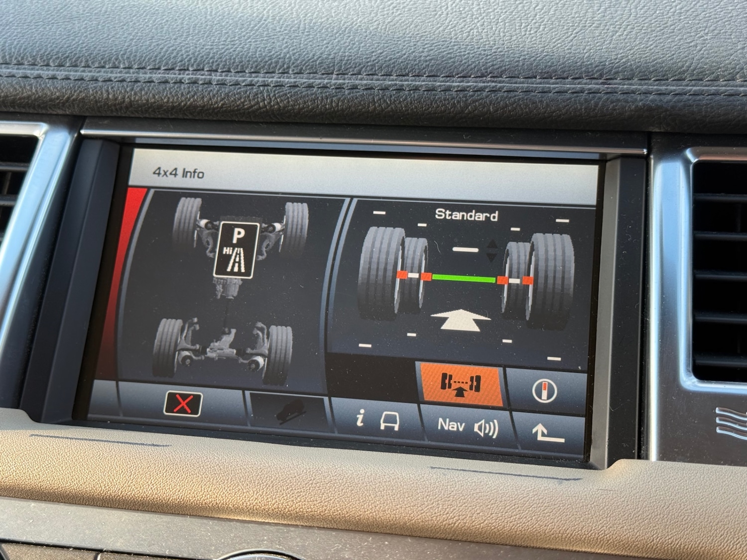 Used Land Rover Range Rover Sport 2010 for sale - 77168117: Photo 58