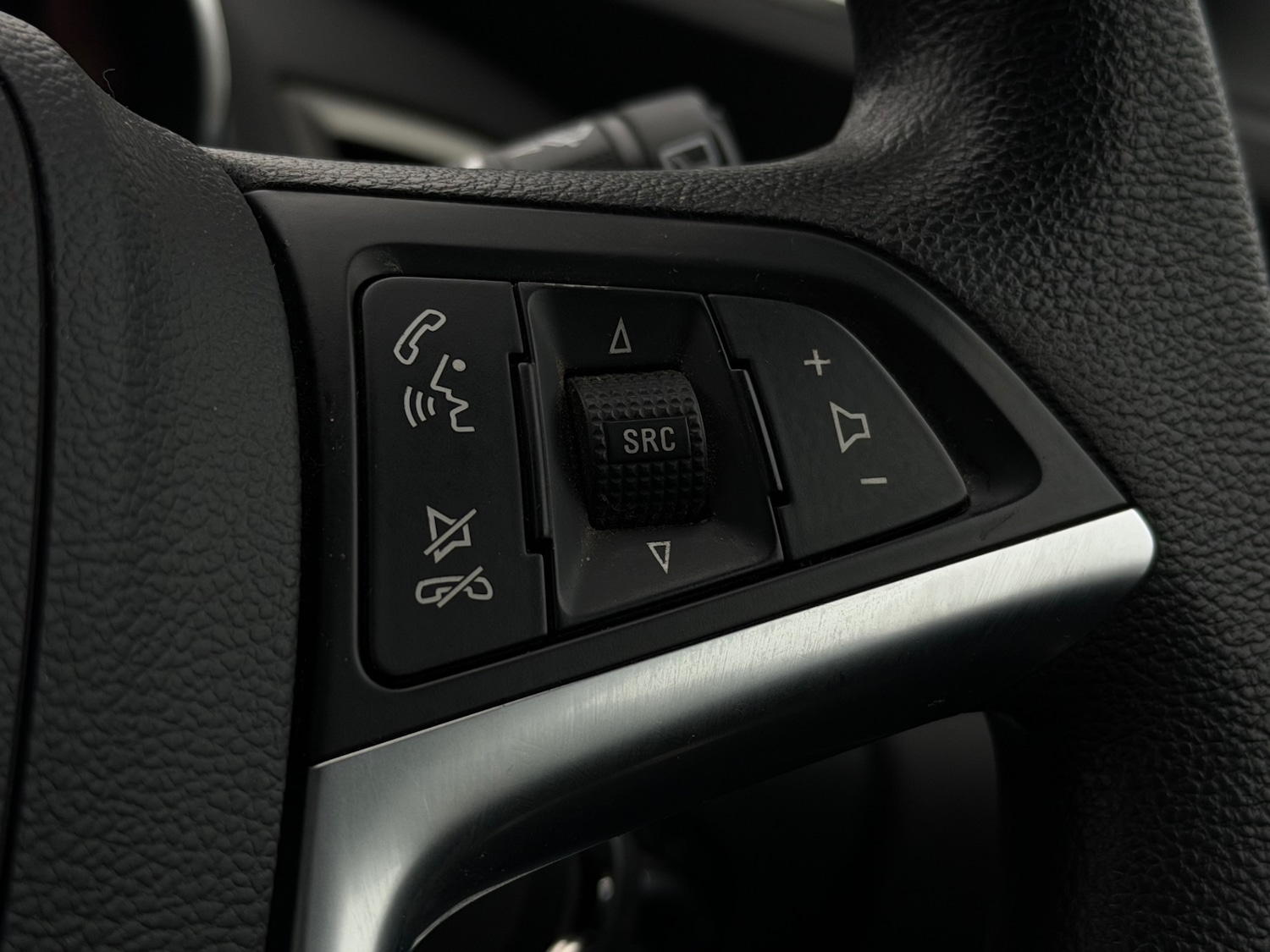 Used Vauxhall Astra 2012 for sale - 77801980: Photo 24