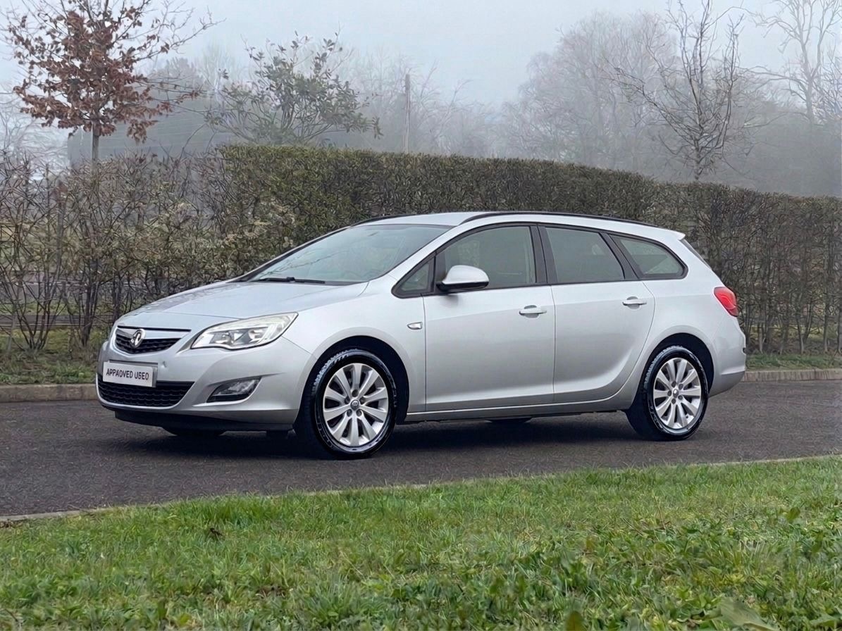 Used Vauxhall Astra 2012 for sale - 77801980: Photo 3