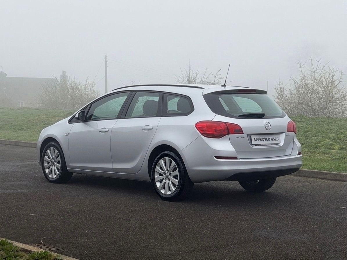 Used Vauxhall Astra 2012 for sale - 77801980: Photo 5