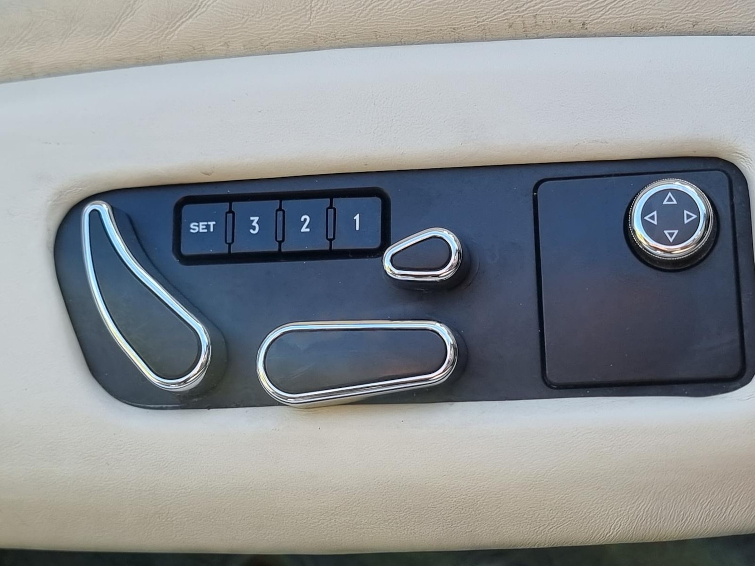 Used Bentley Continental 2012 for sale - 77720906: Photo 39