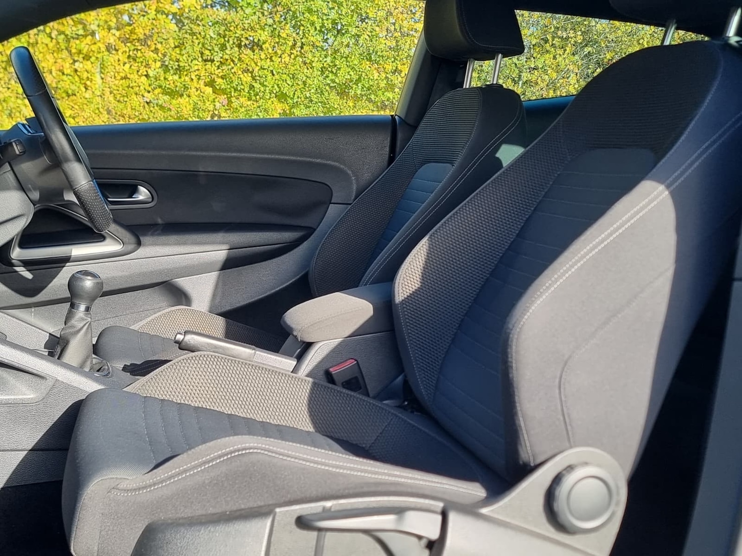 Used Volkswagen Scirocco 2010 for sale - 76616401: Photo 10