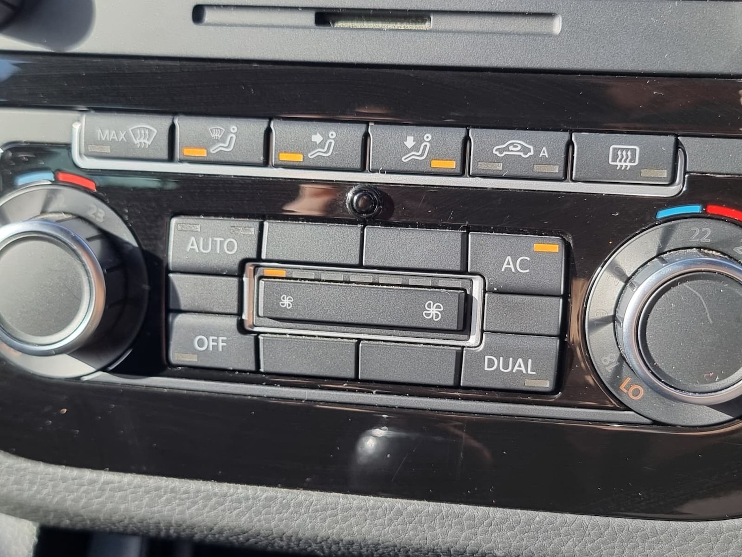 Used Volkswagen Scirocco 2010 for sale - 76616401: Photo 24