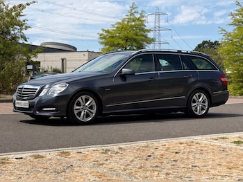 Used Mercedes-Benz E Class 2010 for sale - 79418230: Photo
