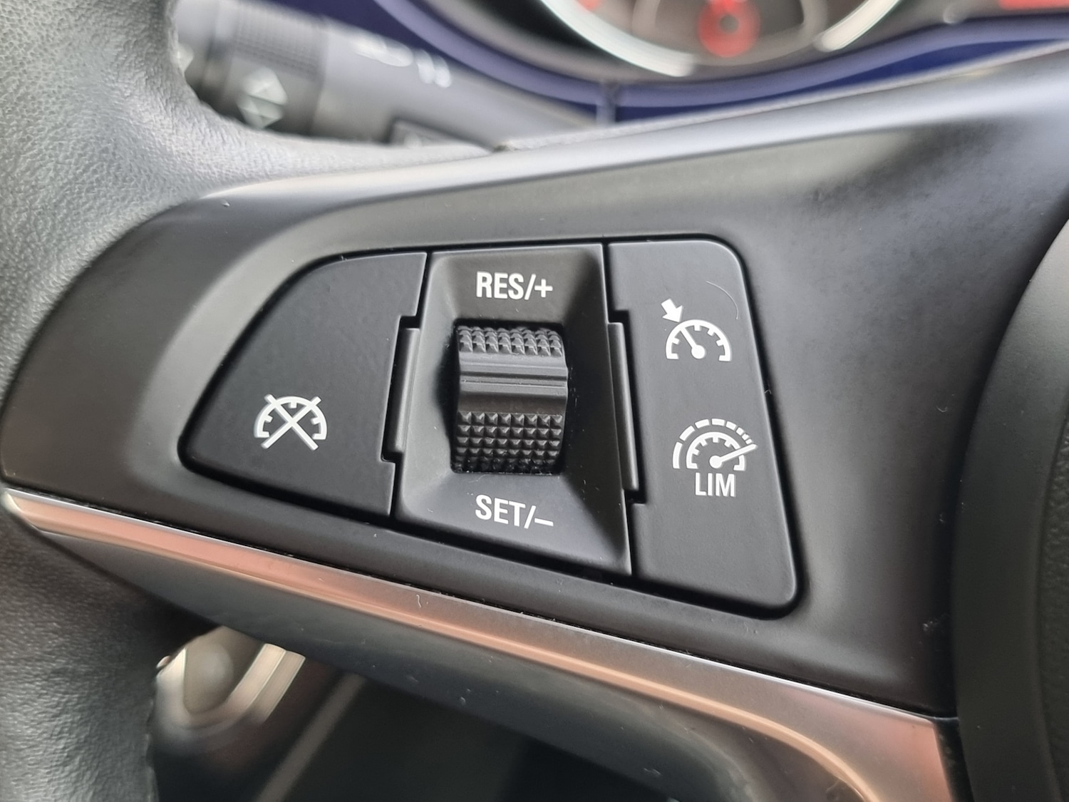 Used Vauxhall ADAM 2014 for sale - 76611804: Photo 25