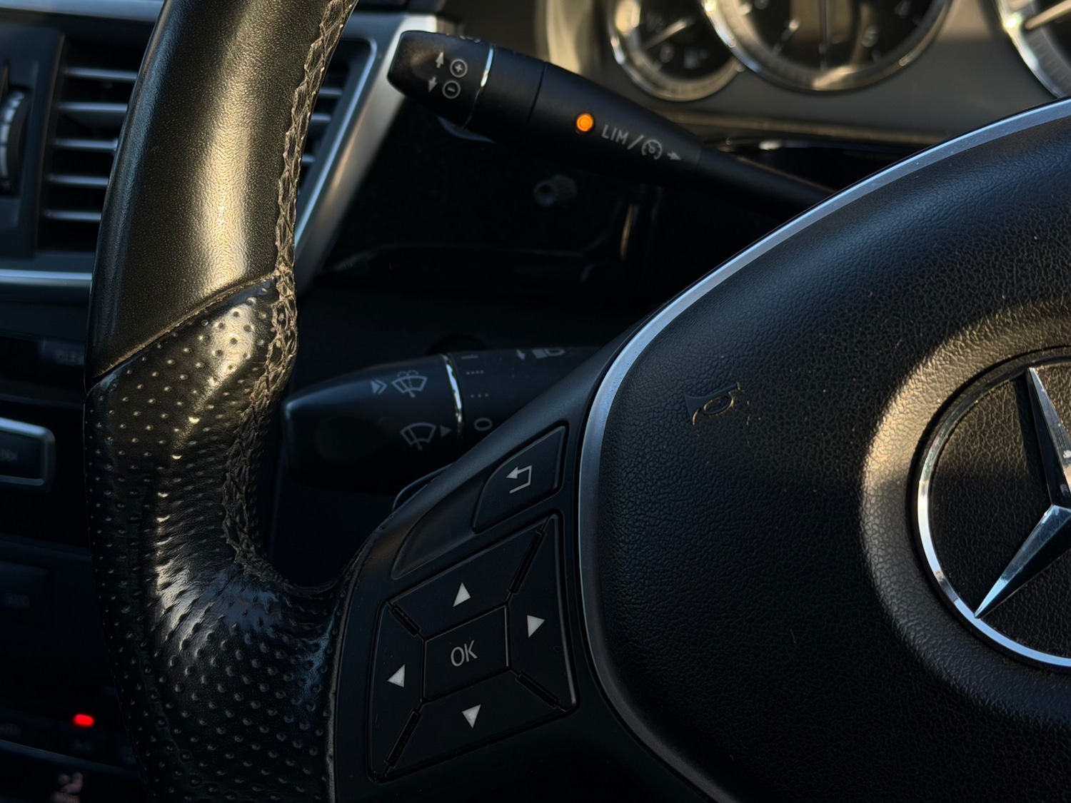 Used Mercedes-Benz E Class 2012 for sale - 77063238: Photo 17