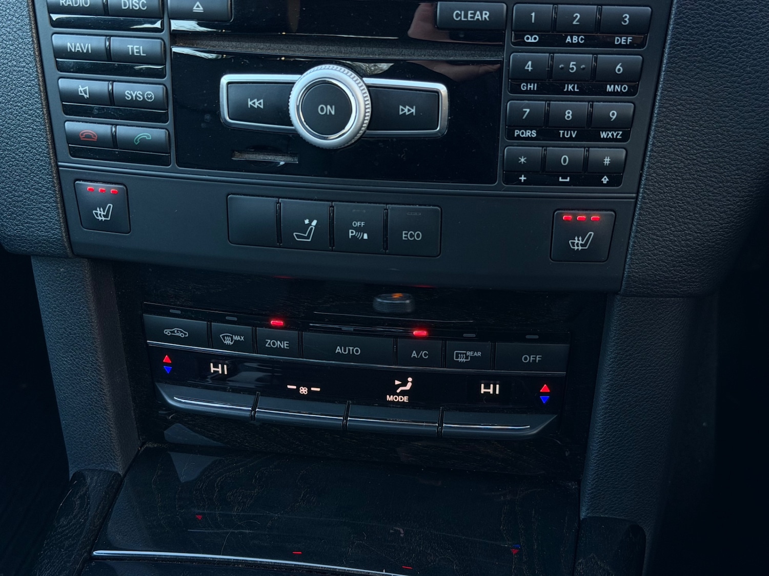 Used Mercedes-Benz E Class 2012 for sale - 77063238: Photo 27