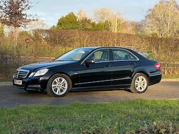 Used Mercedes-Benz E Class 2012 for sale - 77063238: Photo
