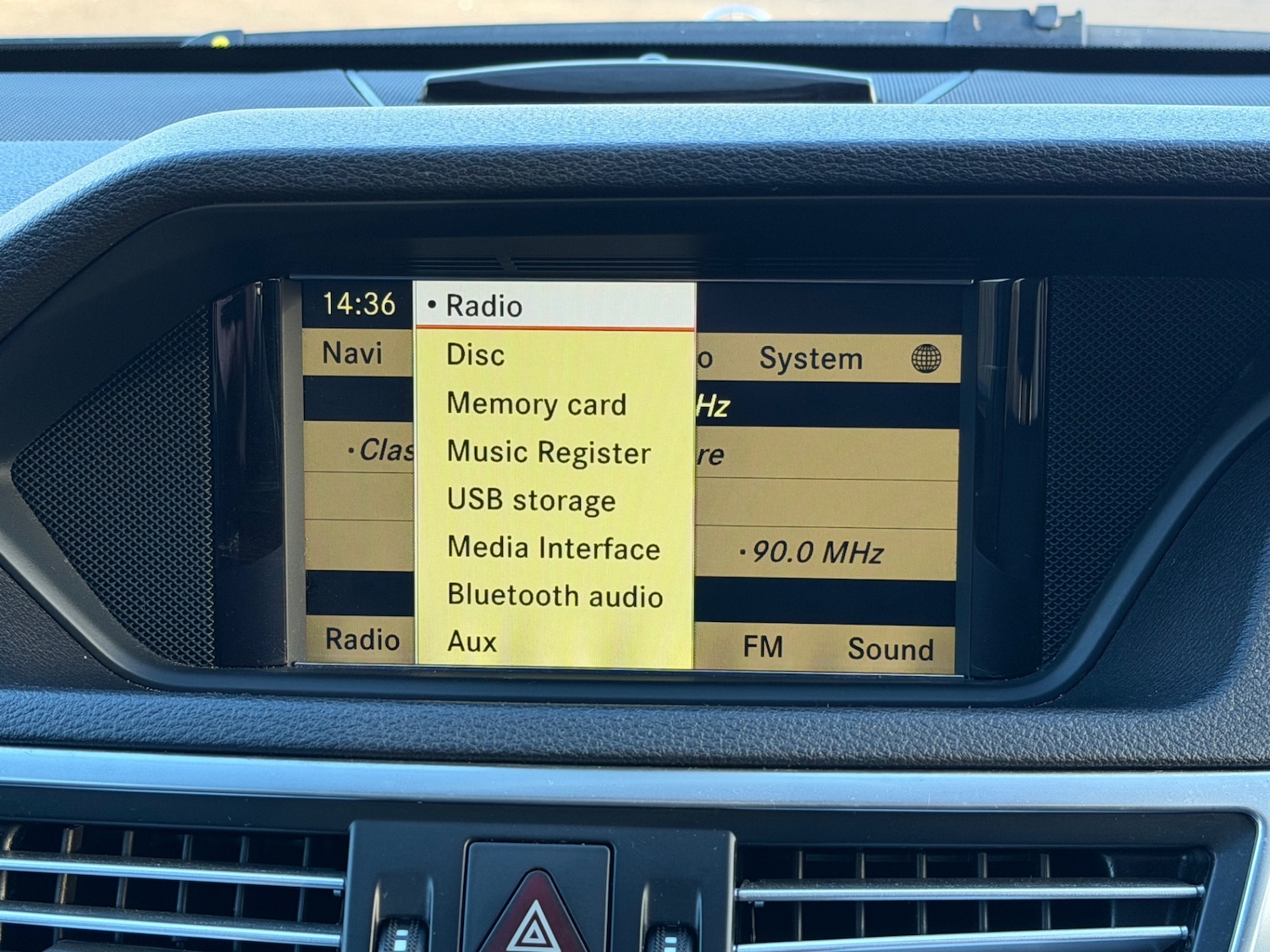 Used Mercedes-Benz E Class 2012 for sale - 77063238: Photo 40