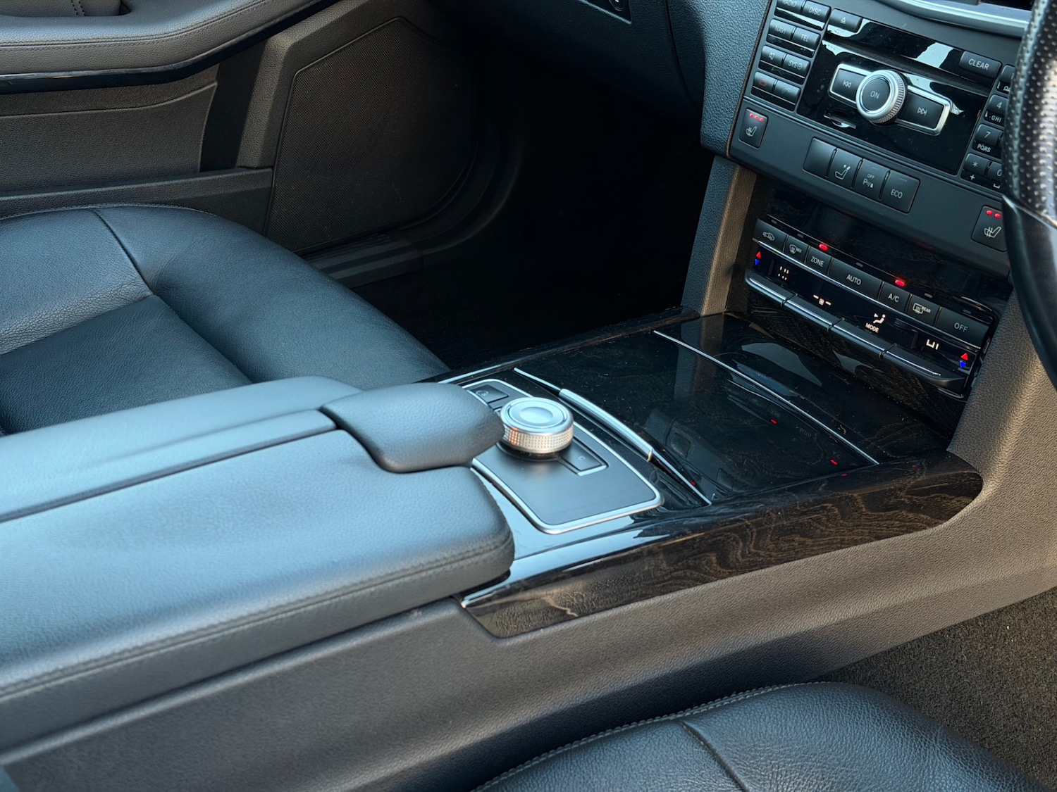 Used Mercedes-Benz E Class 2012 for sale - 77063238: Photo 43