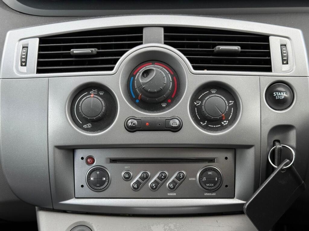 Used Renault Grand Scenic 2009 for sale - 76625436: Photo 15