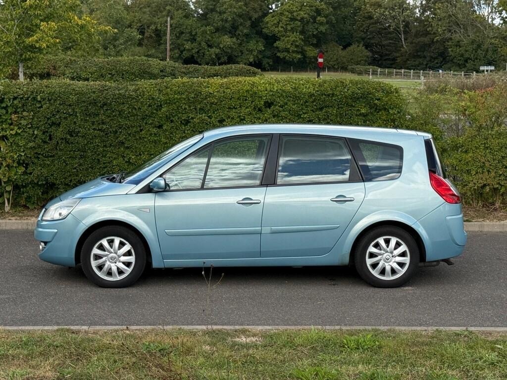 Used Renault Grand Scenic 2009 for sale - 76625436: Photo 4