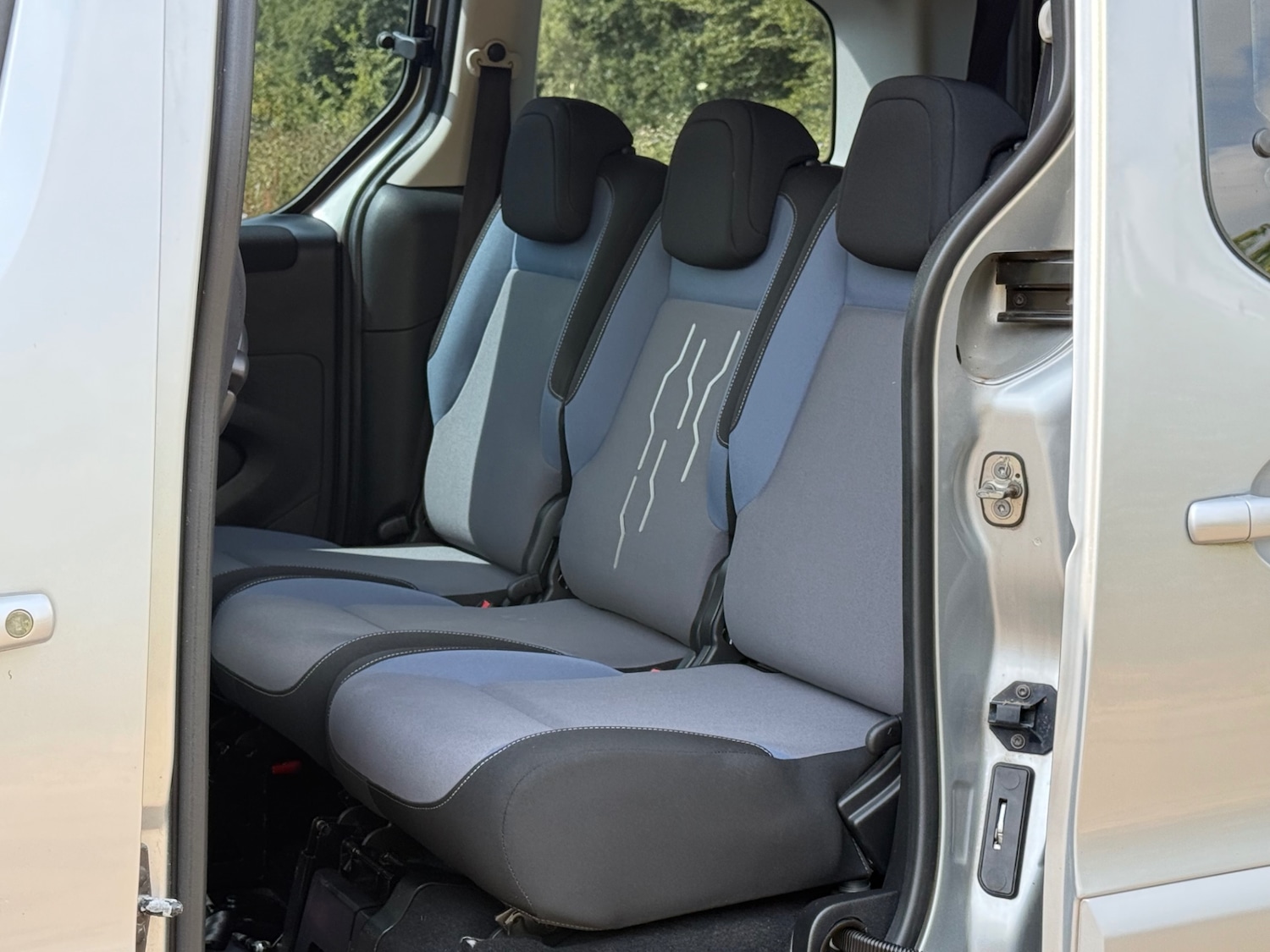 Used Peugeot Partner Tepee 2016 for sale - 76620636: Photo 37