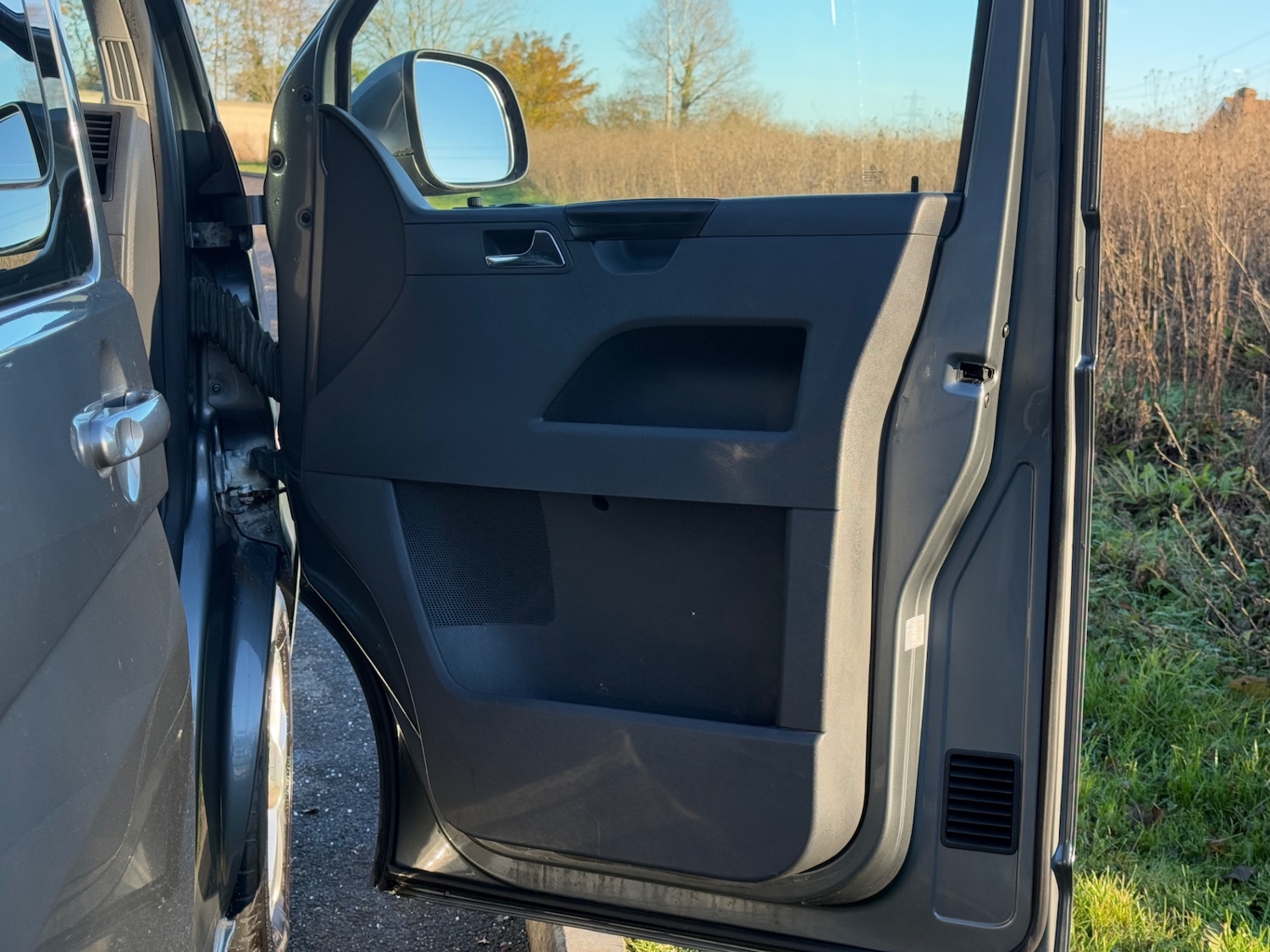 Used Volkswagen Transporter Shuttle 2010 for sale - 76618942: Photo 36