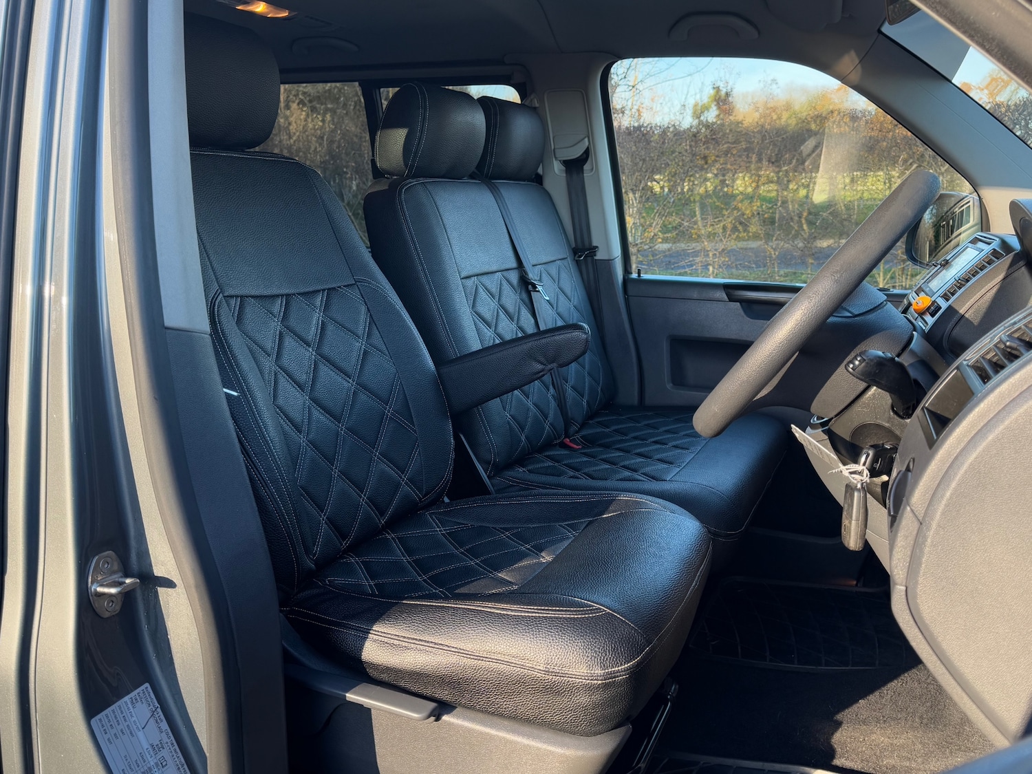 Used Volkswagen Transporter Shuttle 2010 for sale - 76618942: Photo 37