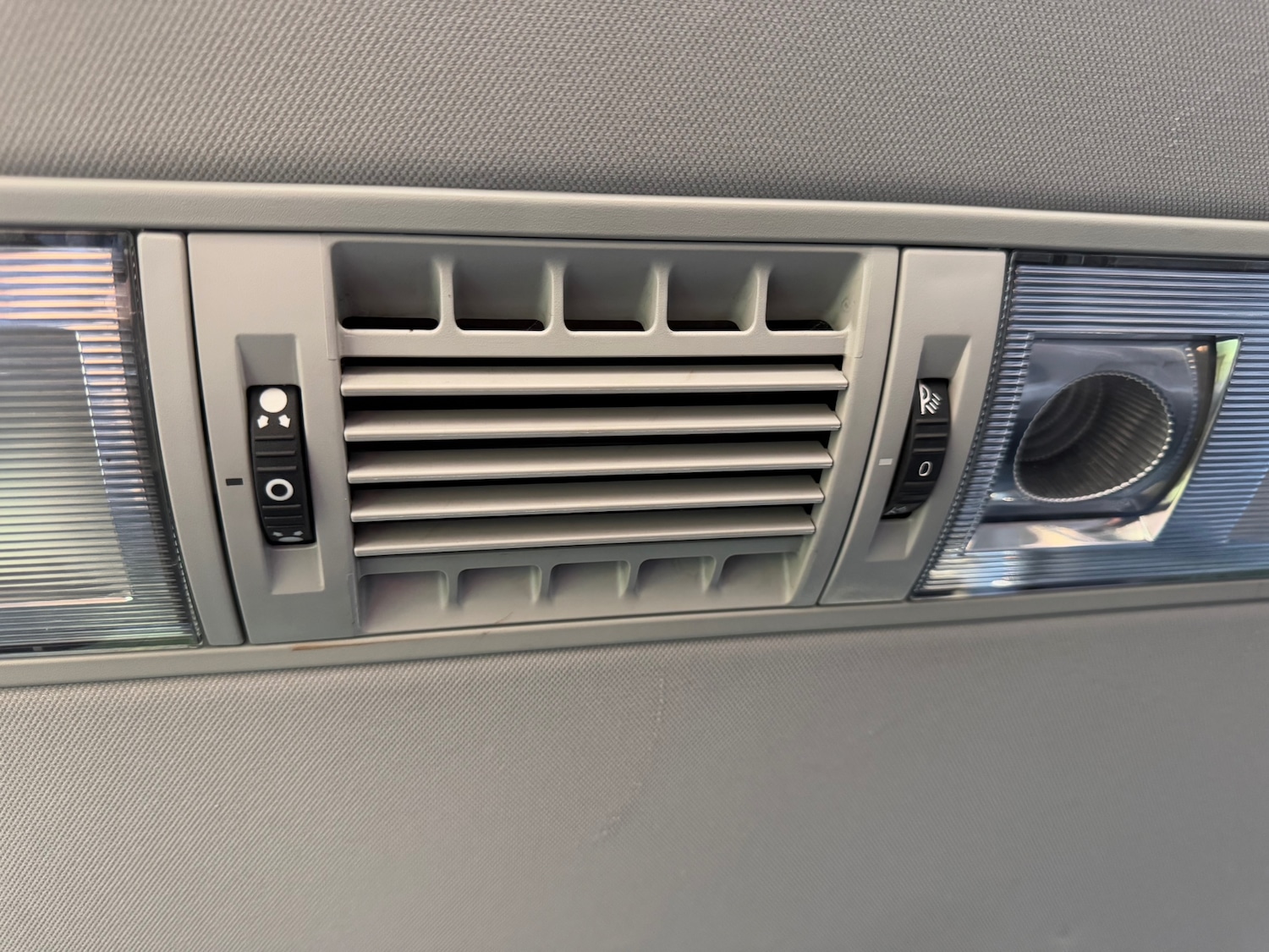 Used Volkswagen Transporter Shuttle 2010 for sale - 76618942: Photo 39