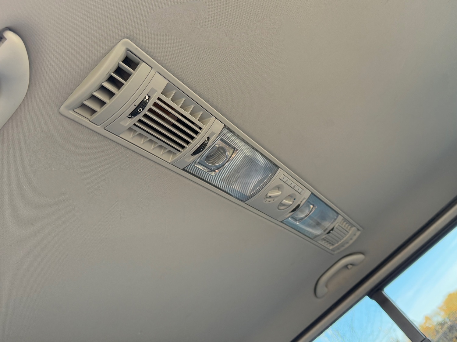 Used Volkswagen Transporter Shuttle 2010 for sale - 76618942: Photo 42