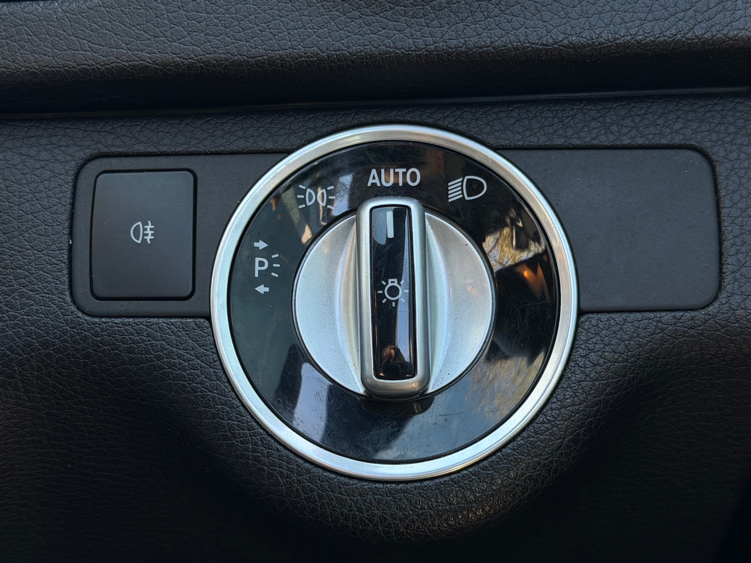 Used Mercedes-Benz C Class 2015 for sale - 77921779: Photo 34