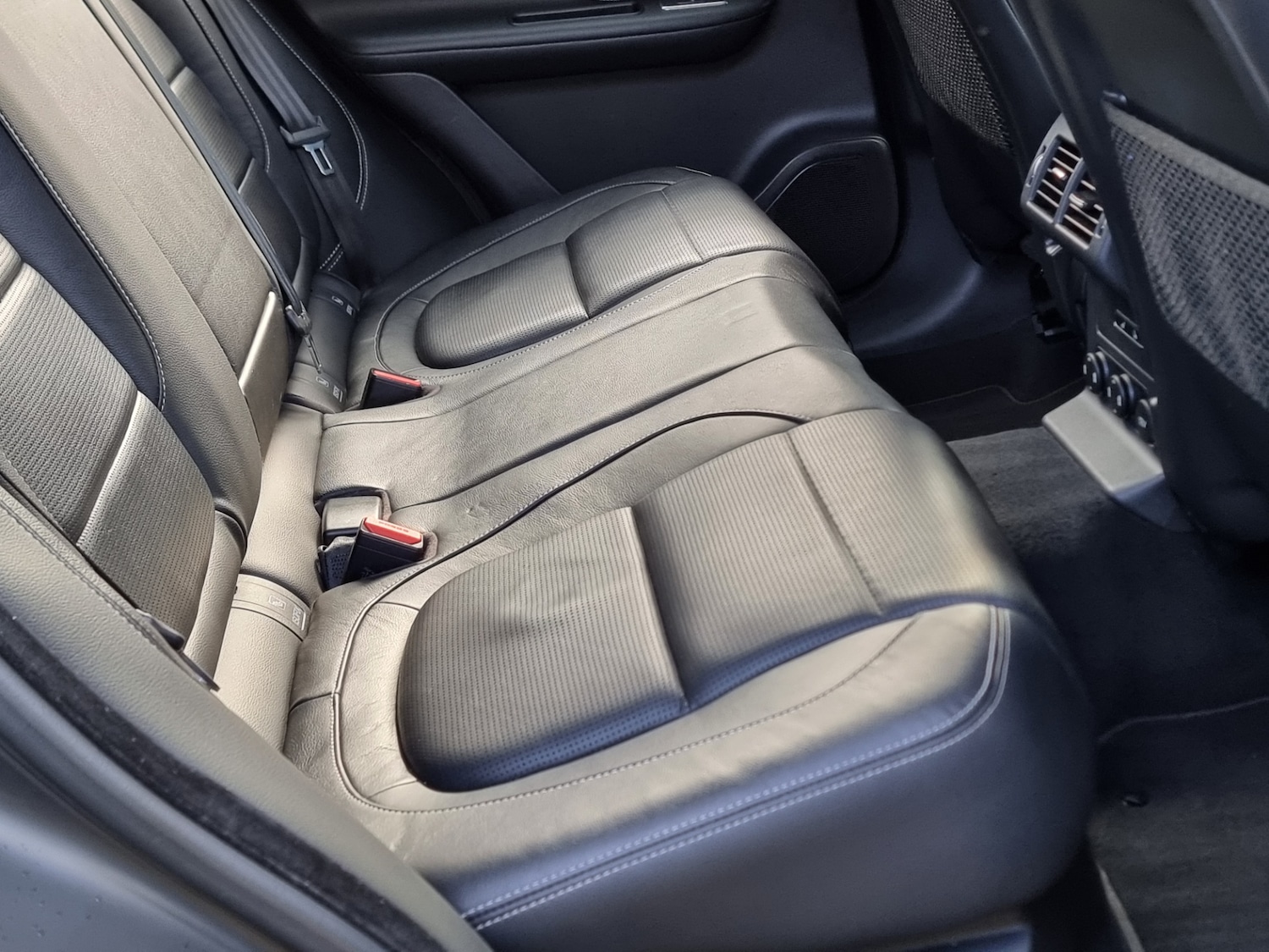 Used Jaguar F-Pace 2017 for sale - 76611816: Photo 11