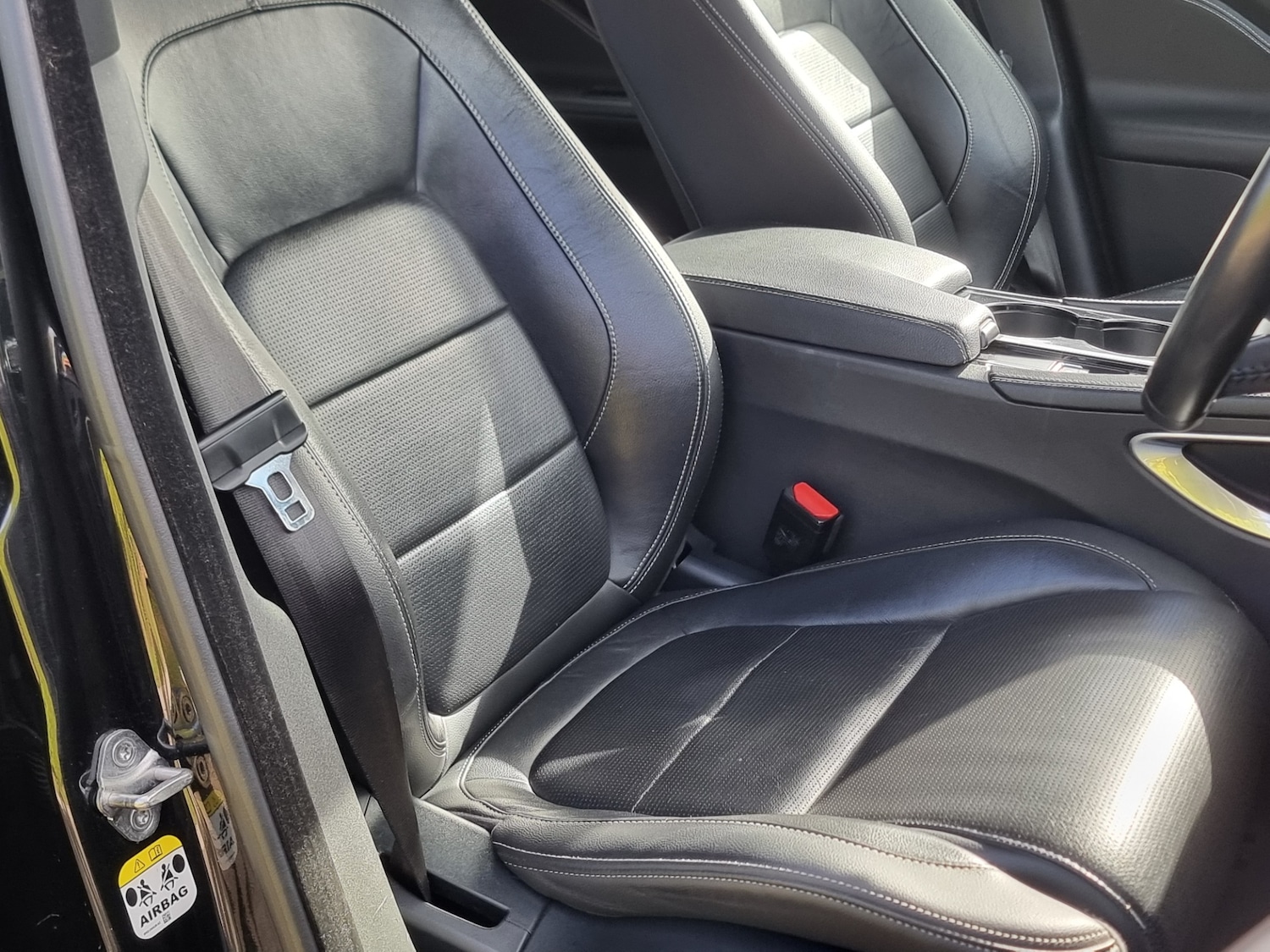 Used Jaguar F-Pace 2017 for sale - 76611816: Photo 32