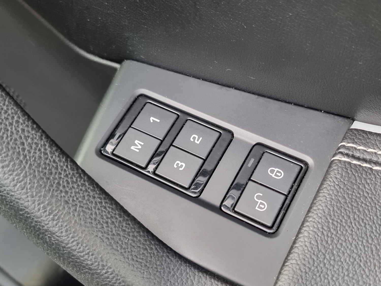 Used Jaguar F-Pace 2017 for sale - 76611816: Photo 35