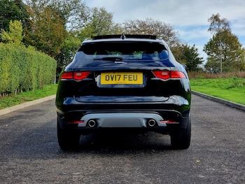 Used Jaguar F-Pace 2017 for sale - 76611816: Photo