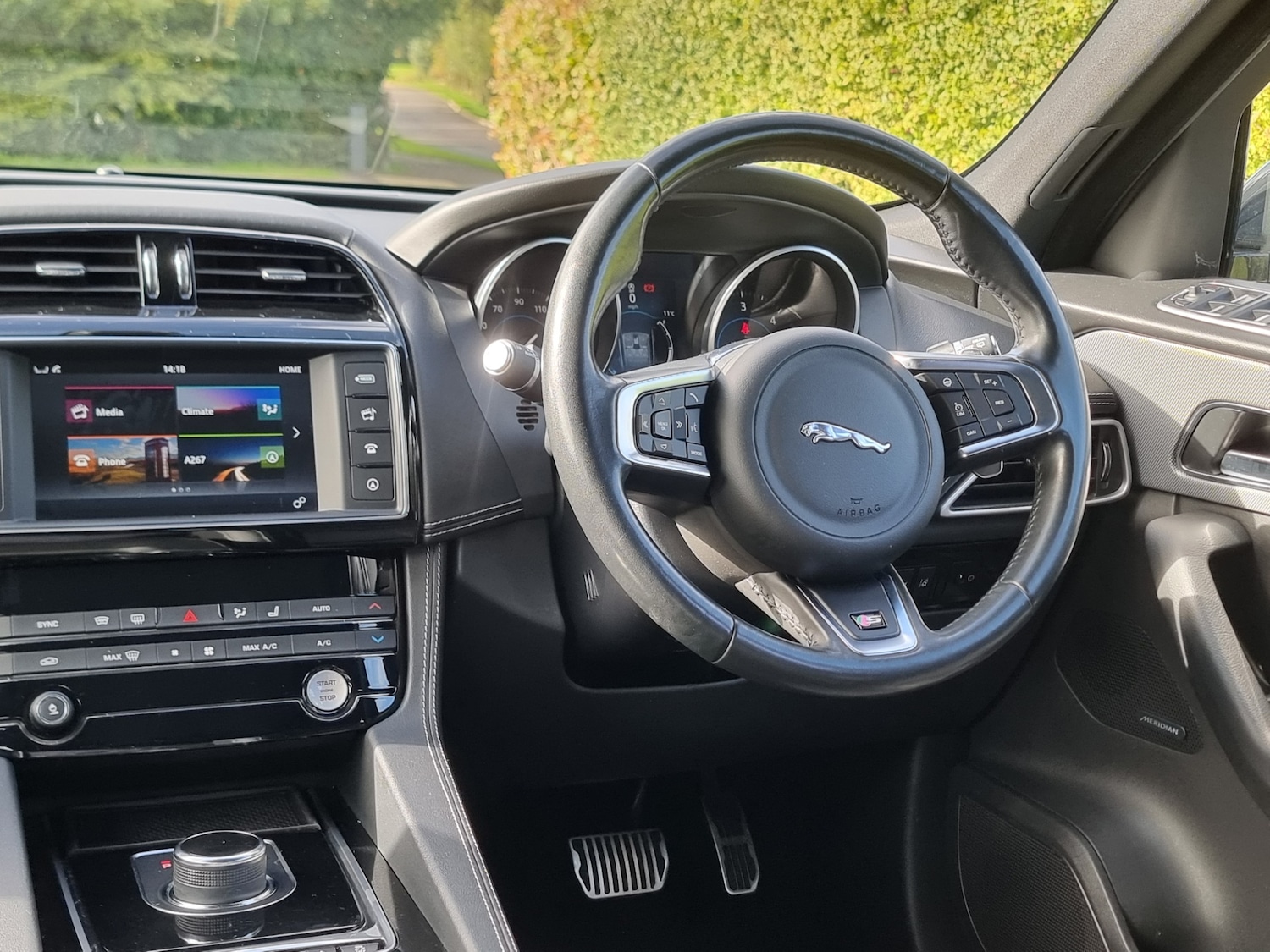 Used Jaguar F-Pace 2017 for sale - 76611816: Photo 8