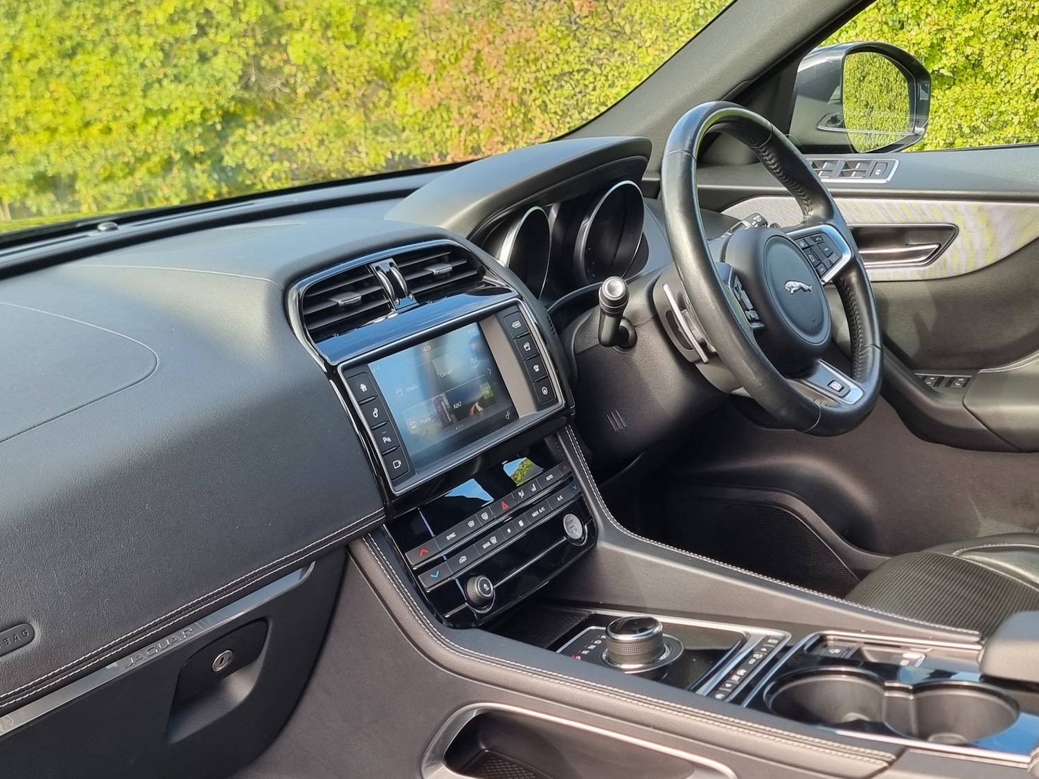 Used Jaguar F-Pace 2017 for sale - 76611816: Photo 9