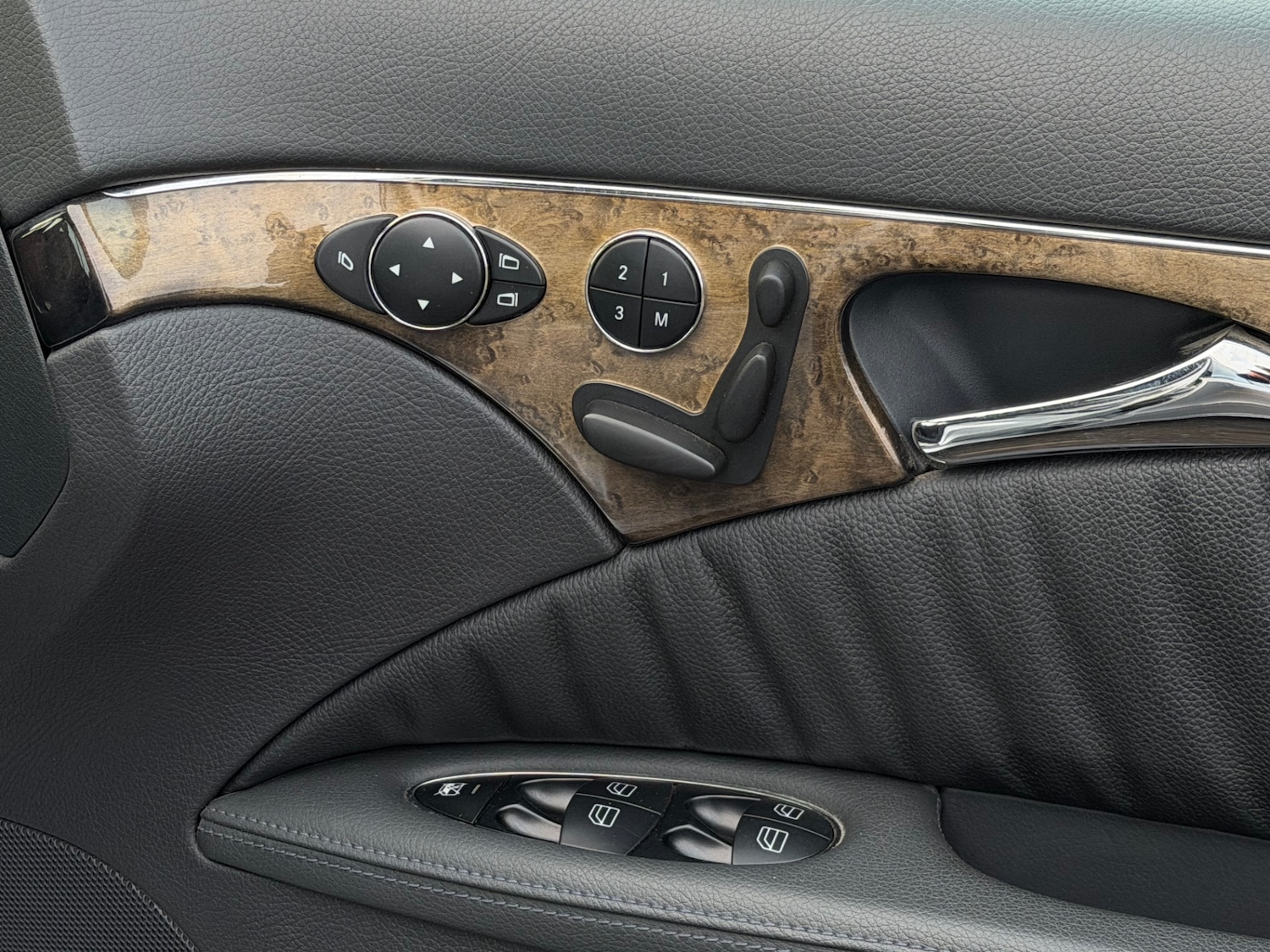 Used Mercedes-Benz E Class 2006 for sale - 77394008: Photo 14