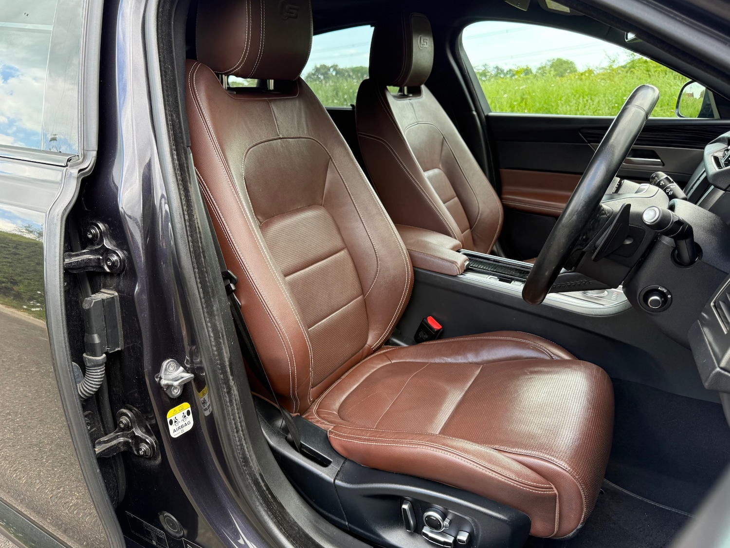 Used Jaguar XF 2015 for sale - 76615939: Photo 37