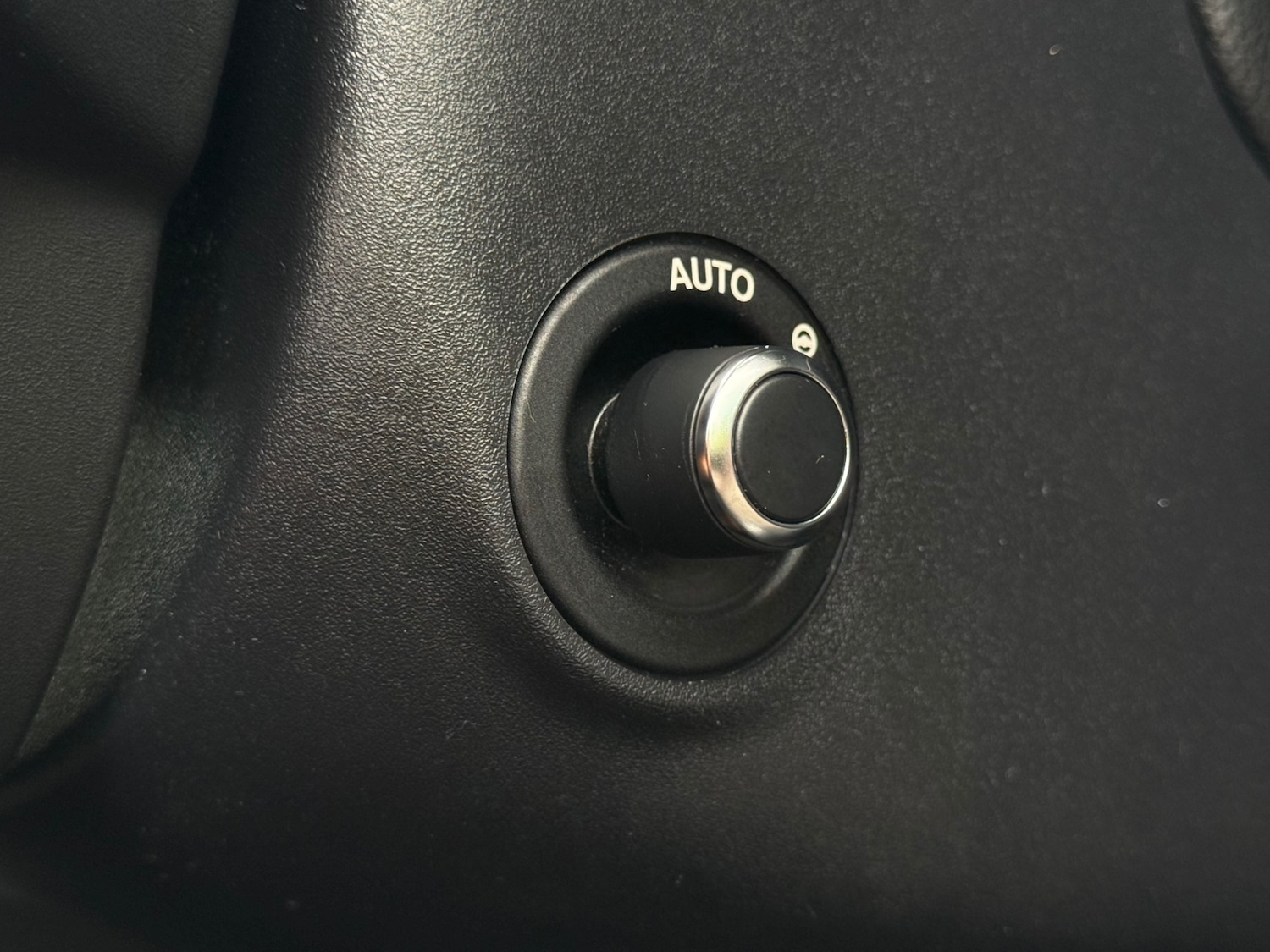 Used Jaguar XF 2015 for sale - 76615939: Photo 45