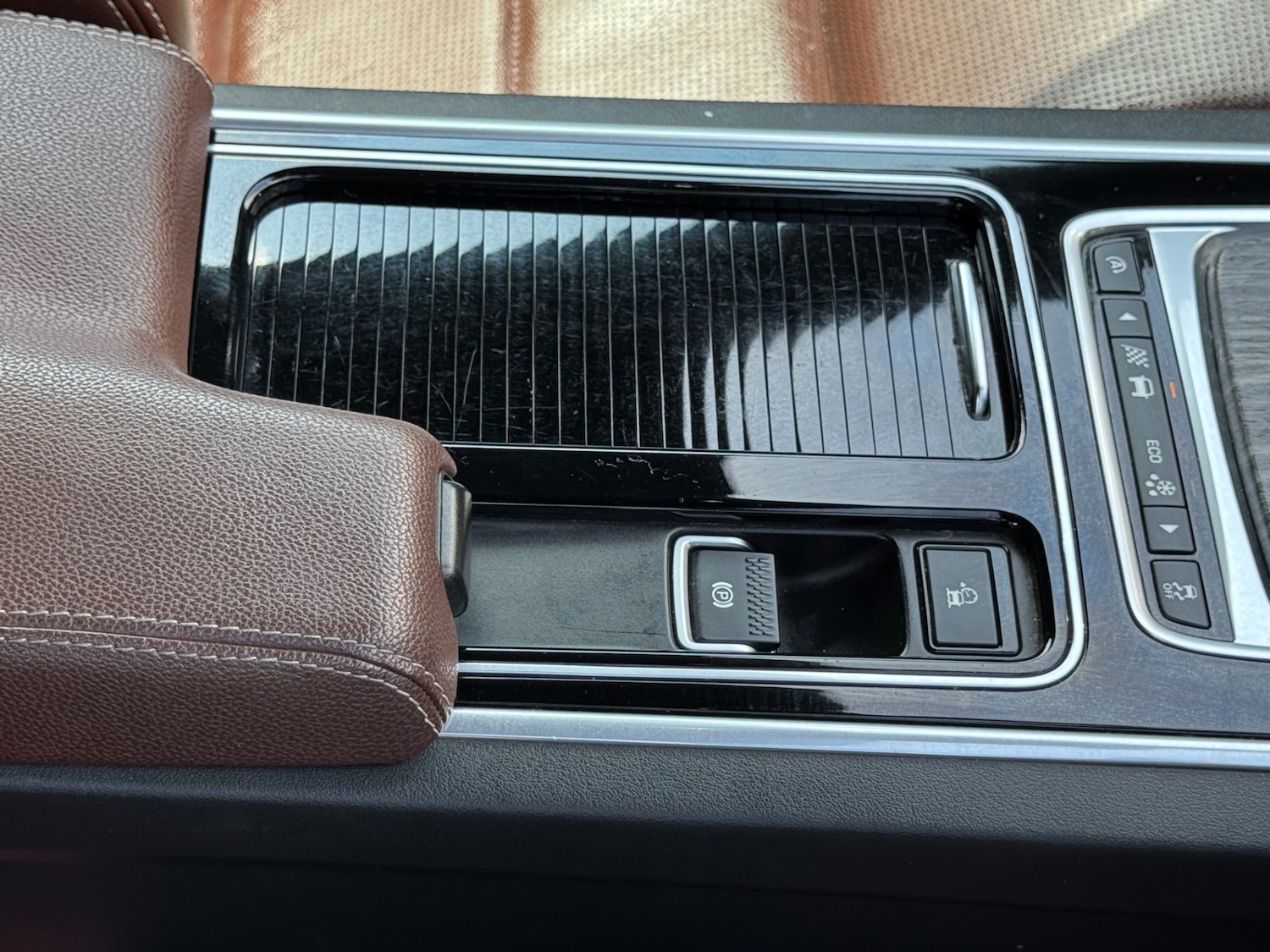 Used Jaguar XF 2015 for sale - 76615939: Photo 60