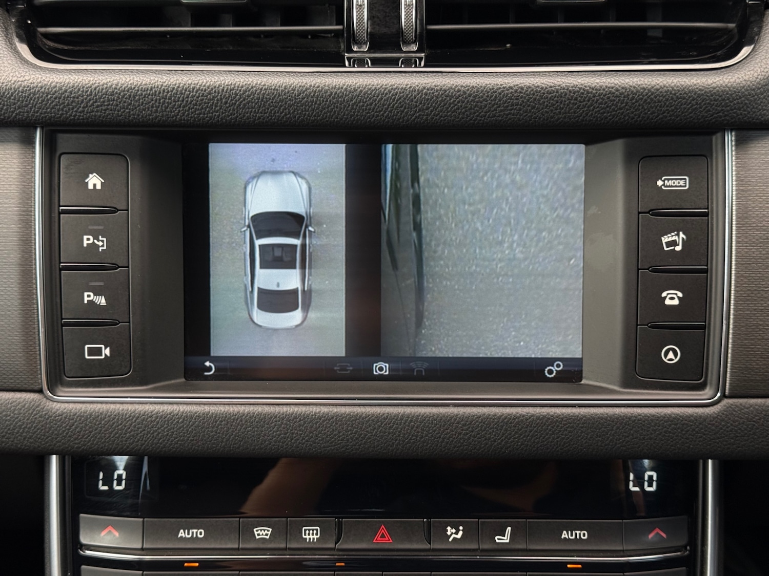 Used Jaguar XF 2015 for sale - 76615939: Photo 81