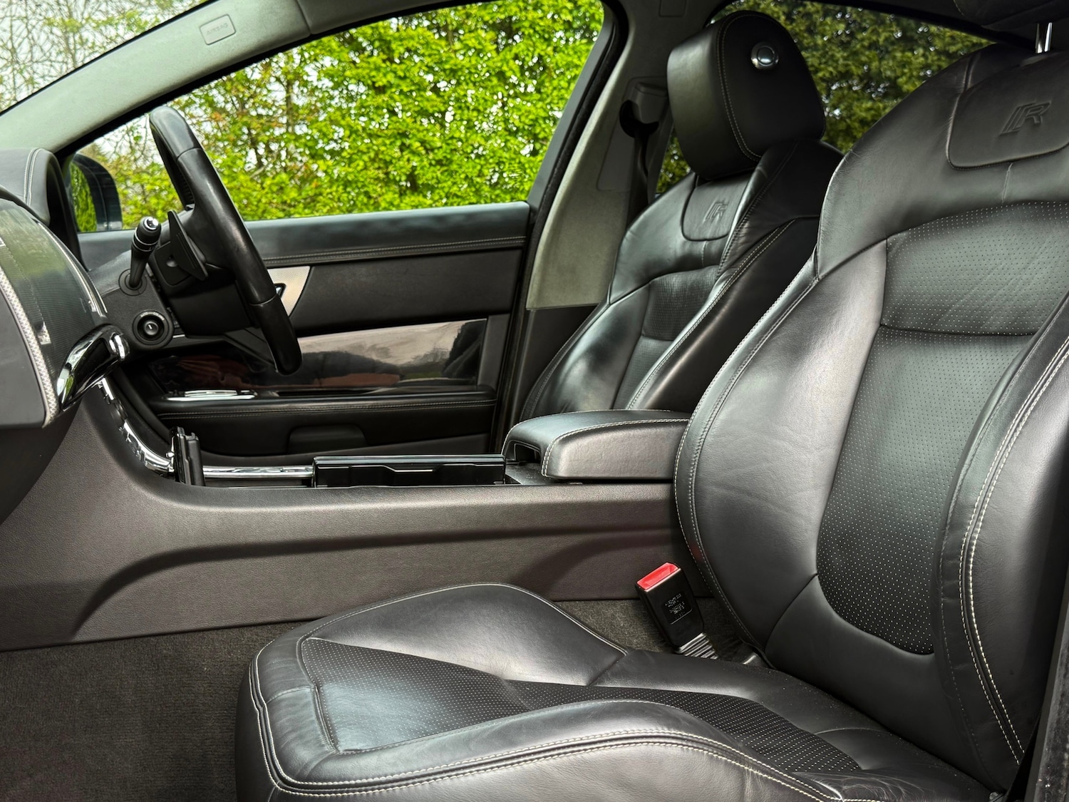 Used Jaguar XF 2013 for sale - 78133704: Photo 14