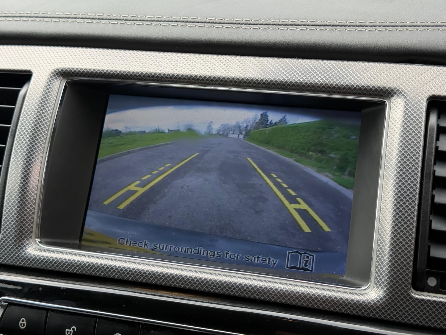 Used Jaguar XF 2013 for sale - 78133704: Photo 18